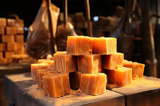 freshly-made-jaggery